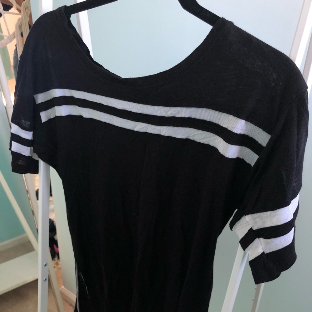 Short sleeve black tee with white stripes, size Xs
